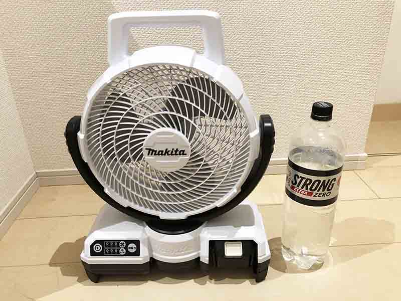 マキタ充電式扇風機CF203DZW】充電式扇風機のキャンプでの実力は？実機